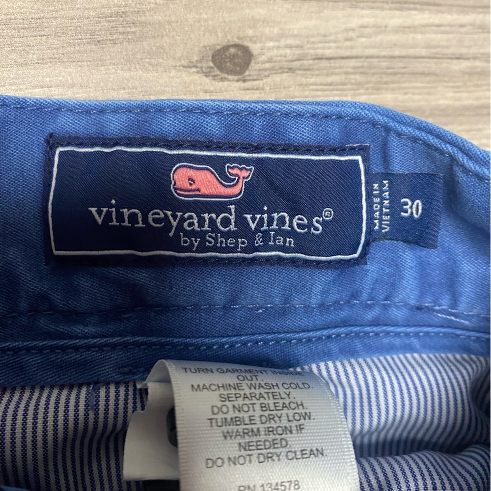 Vineyard Vines Breaker Shorts Casual Neon Embroidered Cross Fishbone Size 30 - Picture 4 of 11